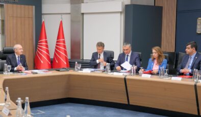 CHP’de Orhan Sarıbal Krizi: “Mutlak Butlan” Kararı ve Parti İçi Tepkiler