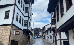 ‘Ahşabın Cazibesi’ Bursa’da izleyici ile buluşacak