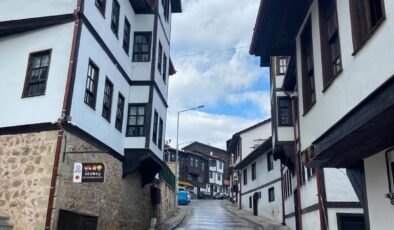 ‘Ahşabın Cazibesi’ Bursa’da izleyici ile buluşacak
