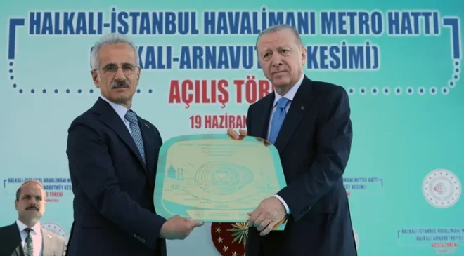 Halkalı-Arnavutköy metro hattı açıldı… Türkiye ulaşımda hızlanıyor