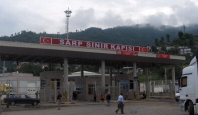 Sarp Sınır Kapısı’nda Bayram Yoğunluğu