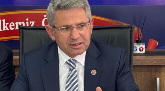 Kur’an öğrenmek için camilere koşan…