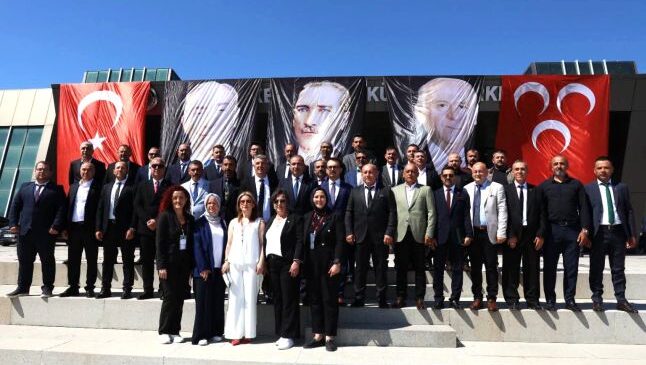 MHP Mustafakemalpaşa’da Güven Tazeledi: Suat Buldu Yeniden İlçe Başkanı Seçildi
