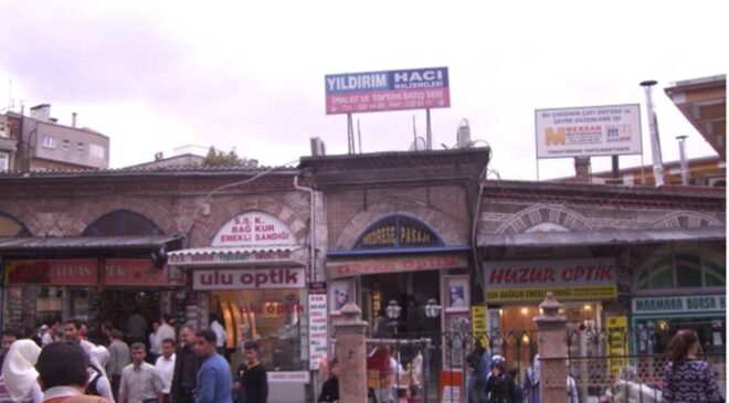 Bursa’da Tarihi Medrese Pasajı Satışa Çıkarıldı