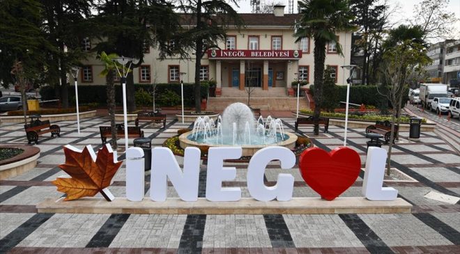 İnegöl Belediye Çarşısında Neler Oluyor!