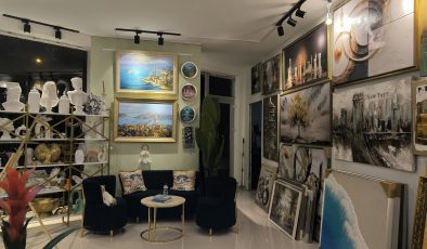 Ressam ve Grafik Sanatçısı Nagehan Çalışkan, Sanat Sarayı ile Bursa’da sanatseverleri farklı bir dünyaya davet ediyor