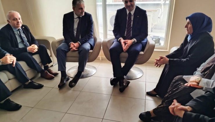 Saadet Partisi Bursa’da Yeni Dönem: Divan’da Köklü Değişim