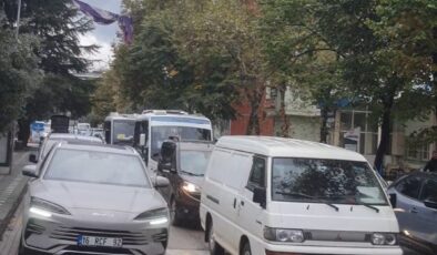 Ali Tekin İlkokulu Önünde Her Sabah Aynı Trafik Sorunu