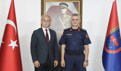 Bursa’da Sadi Aydın’dan Tümgeneral Mustafa Bakçepınar’a hayırlı olsun ziyareti