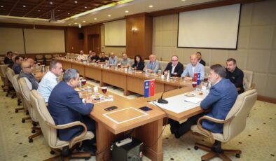 Bursa’daki Artvin Camiasından Büyükşehir Belediyesi’ne Anlamlı Ziyaret