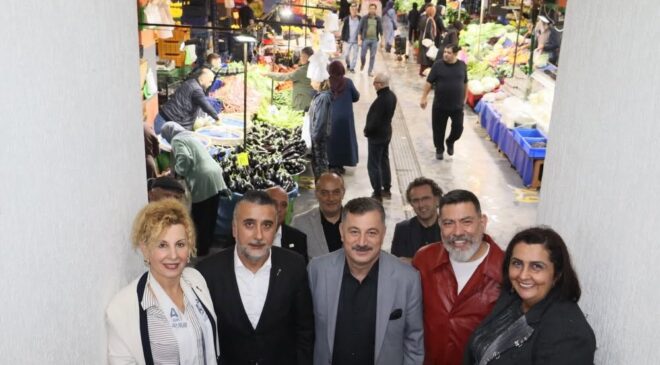 Anahtar Parti Bursa Teşkilatı Çamlıca Kapalı Pazar Alanı’nda Vatandaşlarla Buluştu