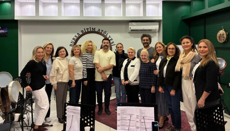 Bursa’da ritmin sesi yükseliyor: Cenk Hoca farklı yaş gruplarını müzikle buluşturuyor