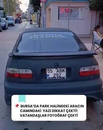 Bursa’da park halindeki aracın arka camındaki yazı dikkat çekti! Vatandaşlar cep telefonlarına sarıldı