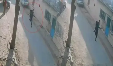 “Toplayın pılınızı pırtınızı, düşün milletin yakasından!”