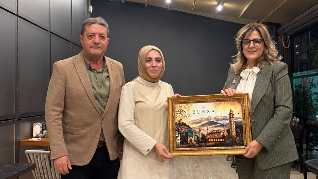 Türk Eğitim-Sen Bursa 1 No’lu Şube’de kadın komisyonunda devir teslim