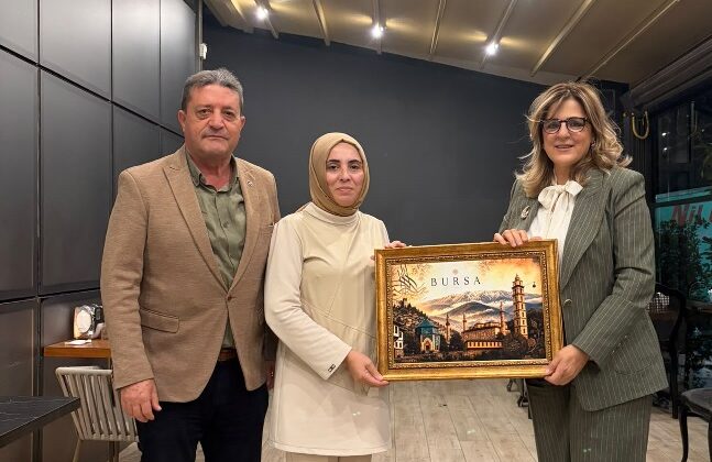 Türk Eğitim-Sen Bursa 1 No’lu Şube’de kadın komisyonunda devir teslim