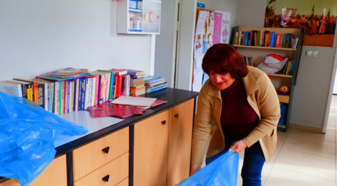 BURSA’DAN FATMA BETÜL SAYAN KAYA’YA OKUL ÇAĞRISI: “ÇOCUKLARIMIZIN SESİNİ DUYUN”