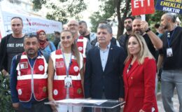 EMEKÇİNİN SESİ KOCAELİ’DEN YÜKSELDİ! KADEME-FED MEYDANLARDAN SESLENDİ: “SÖZ DEĞİL, ÇÖZÜM TAKVİMİ İSTİYORUZ!”