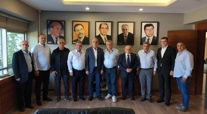 SELAHATTİN ÇAKMAK SAHADA: “NİLÜFER’DE ESNAFIN VE VATANDAŞIN SESİNE KULAK VERİYORUZ”