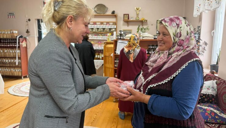 İYİ Parti Osmangazi’den Yiğitali’de kadın kooperatifine ziyaret