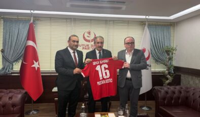 Gemlik Sümerbey Futbol Spor Kulübü Başkanı Erten Kayan’dan Destici’ye ziyaret