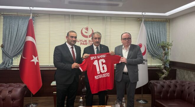 Gemlik Sümerbey Futbol Spor Kulübü Başkanı Erten Kayan’dan Destici’ye ziyaret