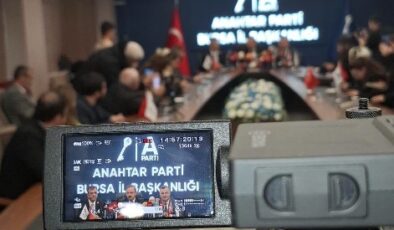 Yavuz Ağıralioğlu Bursa’da konuştu: “Artık sandığı siyaset değil, millet istiyor”