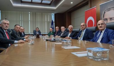 Demokratlar Konfederasyonu ve Adnan Menderes’ler Derneği’nden Bursa Çıkarması: İl Temsilcisi Yaşar Yanıklar’dan Önemli Ziyaretler