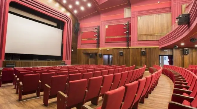 BURSA DOSTLUK KÜLTÜR VE SANAT DERNEĞİ’NDEN TİYATRO ATAĞI: HB EKSPRES TİYATRO SAHNESİ AÇILIYOR