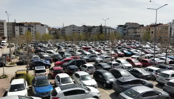 SAADET PARTİSİ’NDEN KARACABEY BELEDİYESİNE OTOPARK TEPKİSİ: “KARACABEY’İN OTOPARK SORUNU ÇÖZÜM BEKLİYOR!”