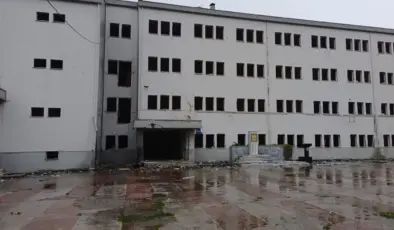 Dinç’ten Gemlik için yeni okul çağrısı: “Bu arazi eğitime kazandırılmalı”