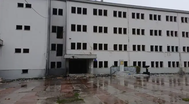 Dinç’ten Gemlik için yeni okul çağrısı: “Bu arazi eğitime kazandırılmalı”